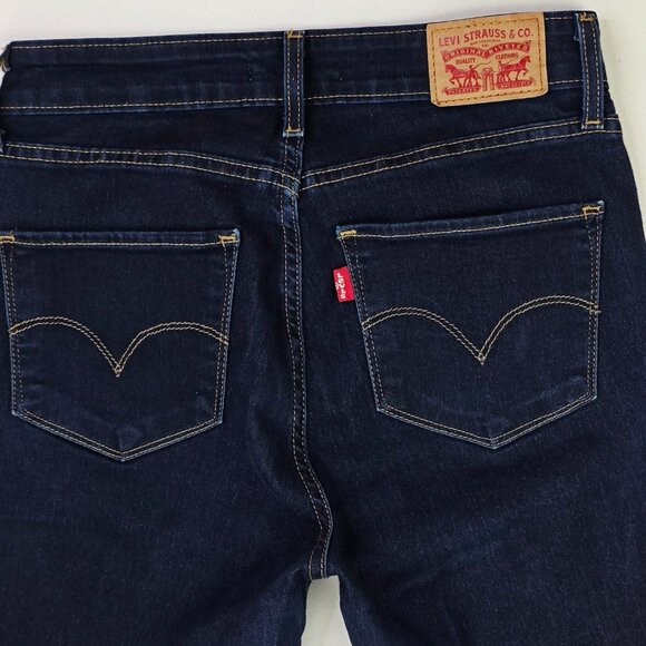 Levis Size 26X32 Womens 721 High Rise Skinny Blue Denim 5 Pocket Logo Tag Jeans - Picture 13 of 14